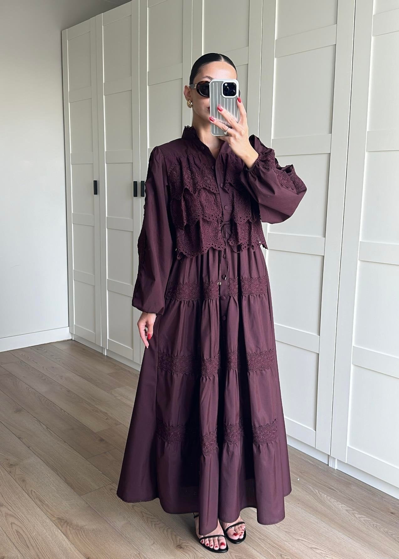 Güpürlü Dantelli Elbise MÜRDÜM