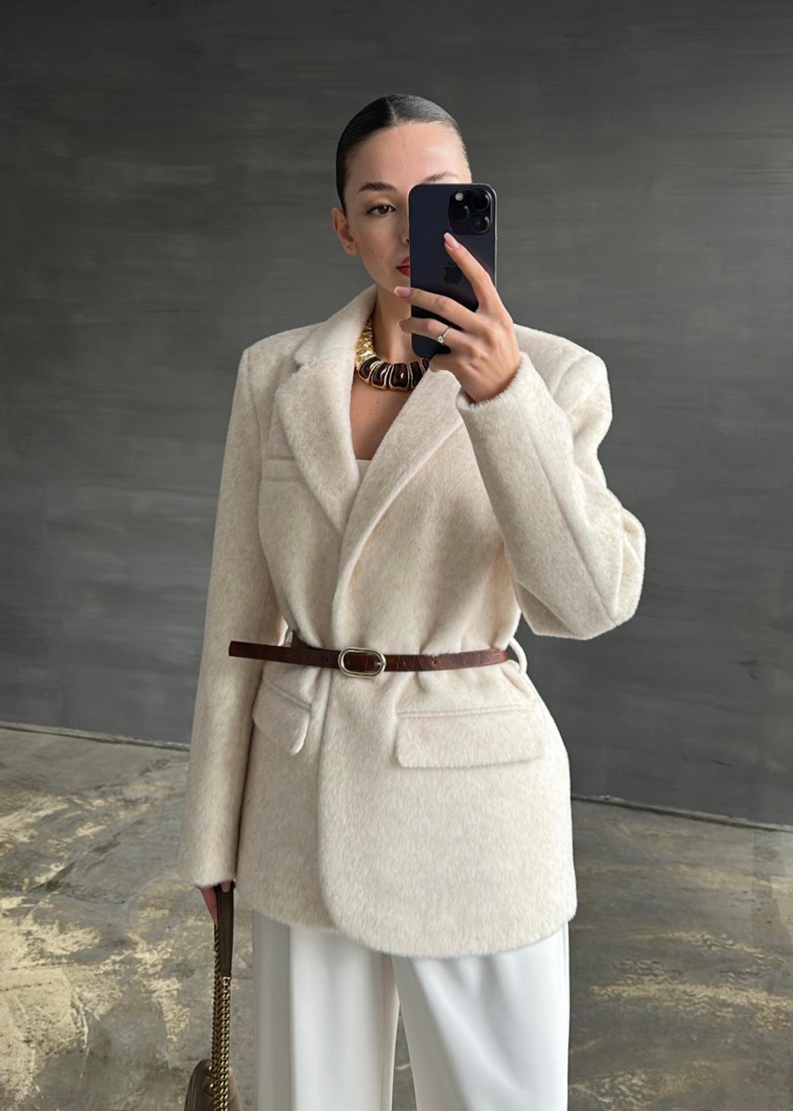 Alpaka Kemerli Ceket EKRU