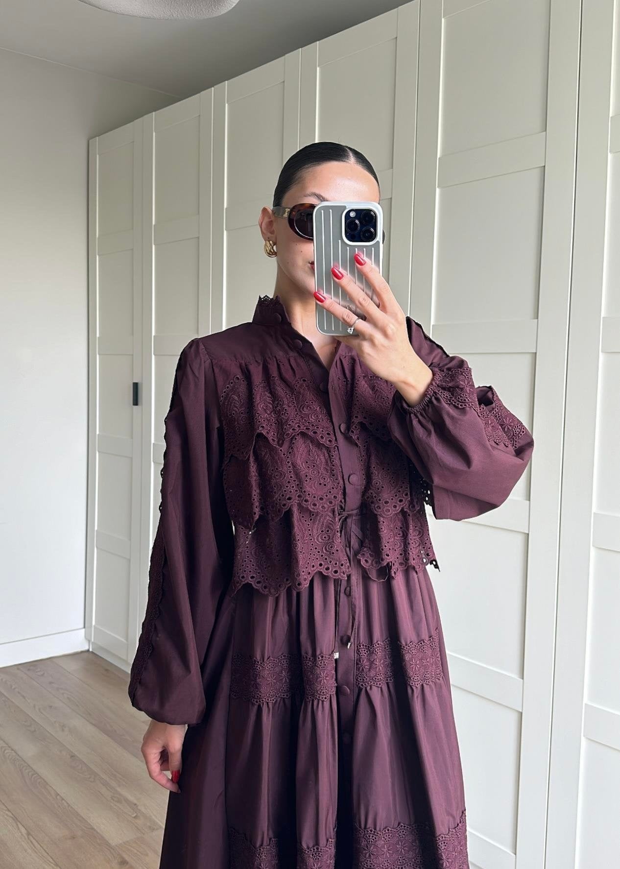 Güpürlü Dantelli Elbise MÜRDÜM