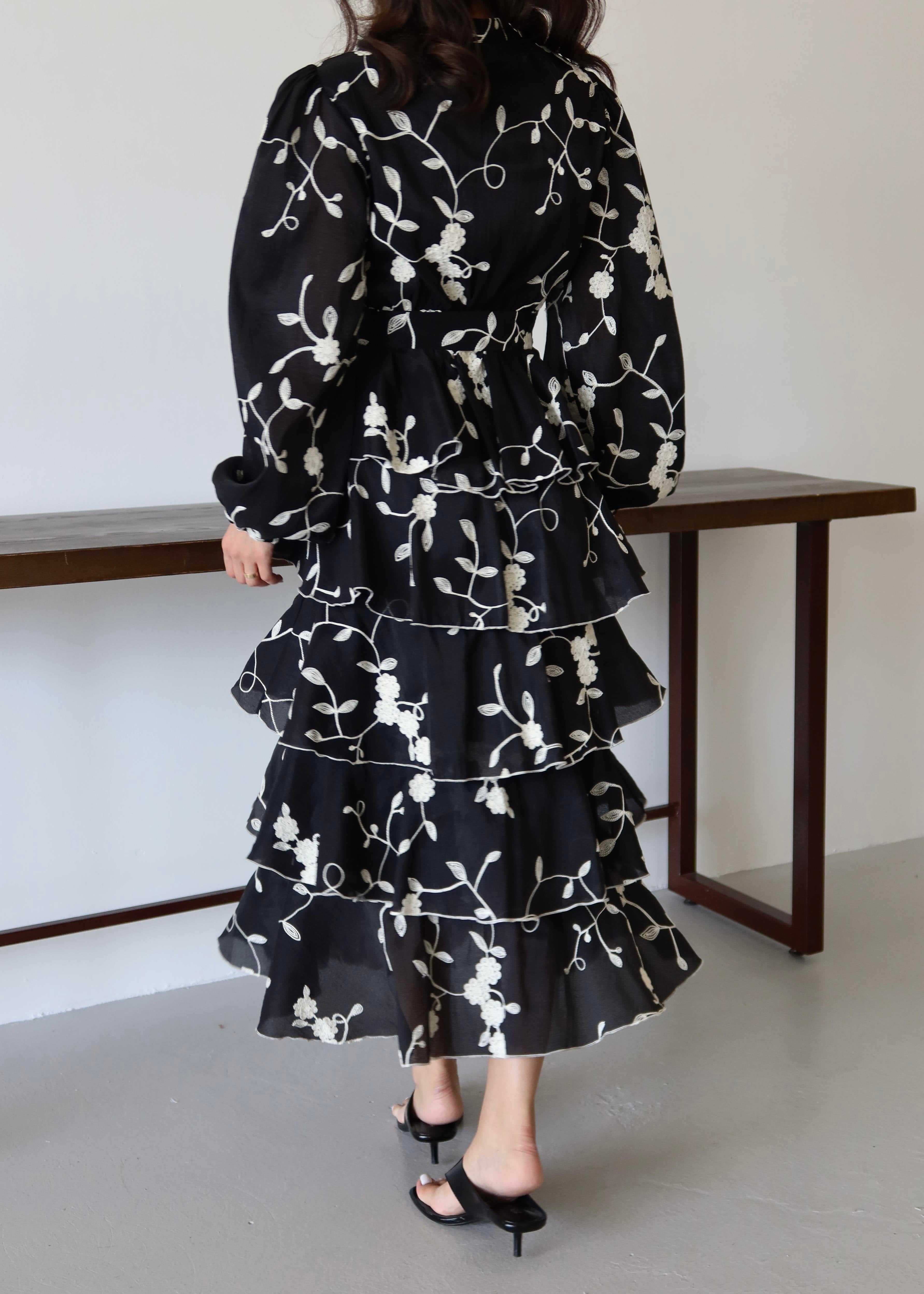 Katkat Nakışlı Elbise SİYAH