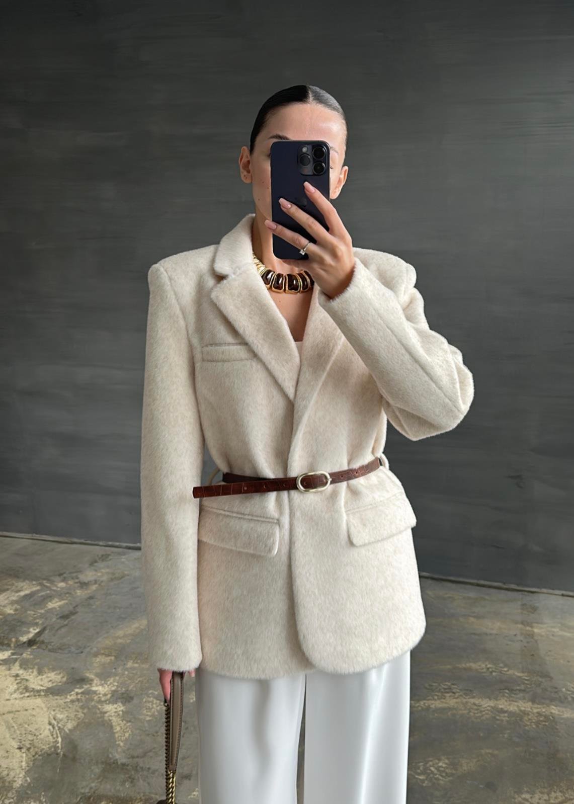 Alpaka Kemerli Ceket EKRU